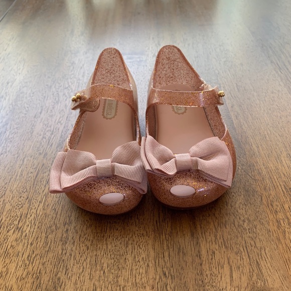 Mini Melissa now shoes Size 7 - Picture 2 of 3